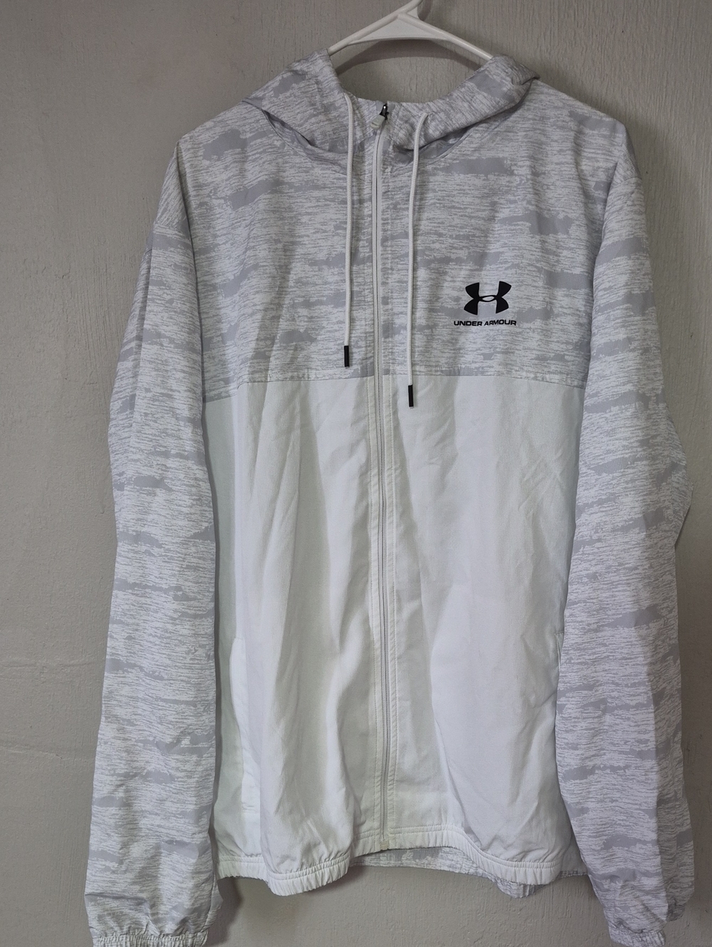 Womens Under Armour Windbreaker Size XL